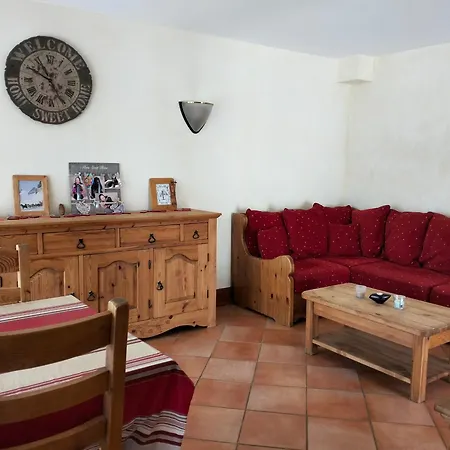 Apartment T3 Avec Terrasse Et Jardin Exposes Plein Sud, Parking Prive, A 5 Min Des Commerces - Fr-1-761-7